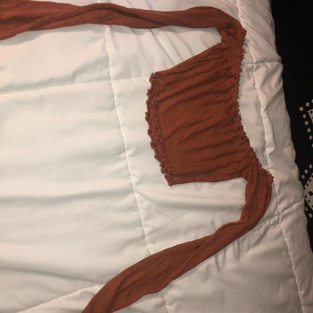 Off the shoulder long sleeve crop top